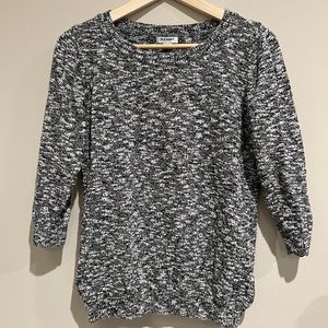 Old Navy black and white 3/4 sleeve sweater
